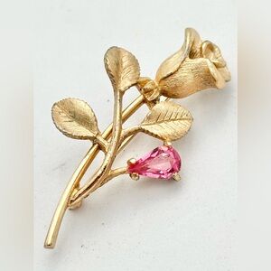 Avon Gold Tone Pink Rhinestone Rose Brooch Flower Pin Vintage